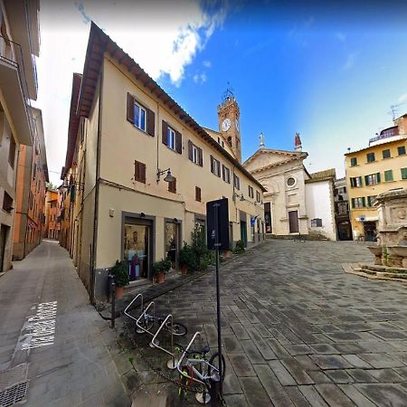 Casa Via Della Rocca Luna Poggibonsi Bagian luar foto